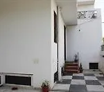 Oyo Rooms Golf Course 2