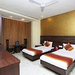 Oyo Rooms, Cyber Park