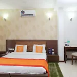 Oyo 2216 Hotel Live Inn