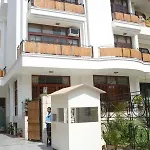 Astoria Plazza Dlf Phase - 1