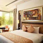 Inde Hotel Signature Tower