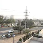 Oyo Rooms Cyber Park II