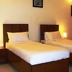 Astoria Plazza Dlf Phase - 1