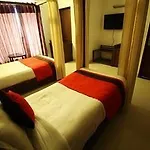 Oyo Premium Sector 14 Delhi Road Gurgaon