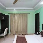 Oyo 6895 Hotel Cybercity Rooms & Suites