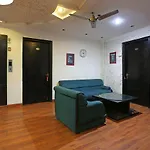 Oyo 6895 Hotel Cybercity Rooms & Suites