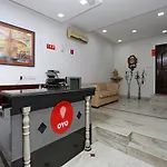 Oyo 8465 Near Sahara Mall