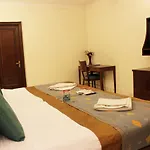 Oyo 610 Hotel Residence Phase 3