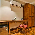 Fabhotel Comfort Dome Sector 45
