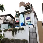Oyo 644 Hotel Haris Court