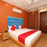Oyo 22094 Hi Star Rooms
