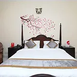 Oyo 15716 The Red Orchid