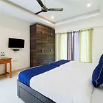 Silverkey Executive Stays 20024 Golf Course Road