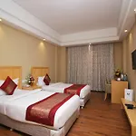 Mint Golf Course Suites