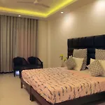 Perch Arbor-Dlf Cyber City