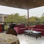 Perch Arbor-Dlf Cyber City