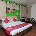 Oyo 8526 Sd Royal Inn