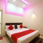 Oyo 10889 Hotel Green Residency