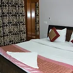 Maxfort Hospital Apartment
