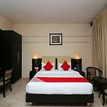 Oyo 13236 Hotel W Castle
