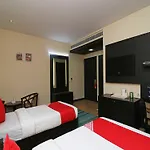Oyo 13236 Hotel W Castle