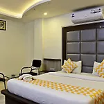 Fabhotel Wood Stay Inn