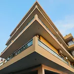 Oyo 24269 Silverkey Medanta Sec 38