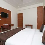 Oyo 10200 Hotel The Aroma Residency