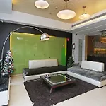Oyo 10965 Emblem Hotel