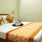 Oyo 9899 Hotel Palm Tree