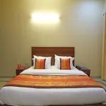 Oyo 4814 Vatika Residency