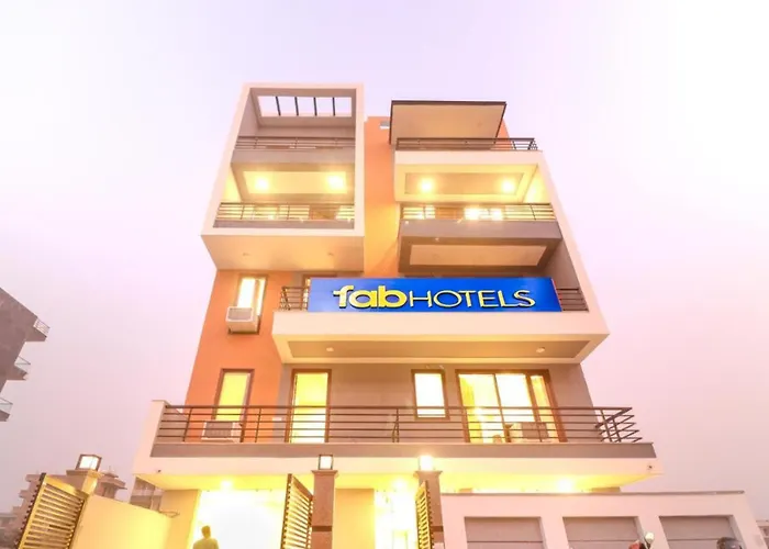 Fabhotel Comfort Residency II