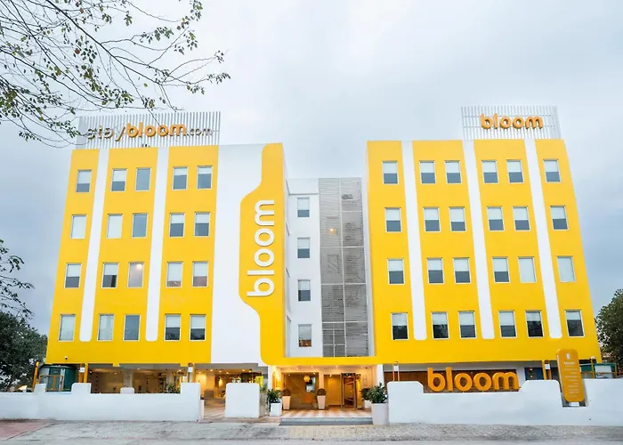 Bloom Hotel - Medicity Gurugram, Near Medanta Hospital