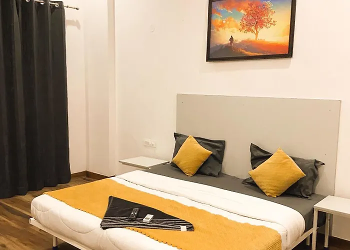Oyo Hotel Daffodils Inn Near Omaxe Celebration Mall