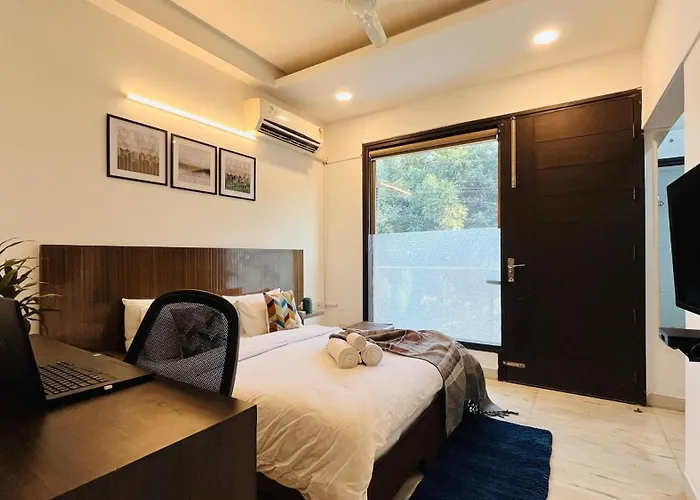Olive Service Apartments - Artemis