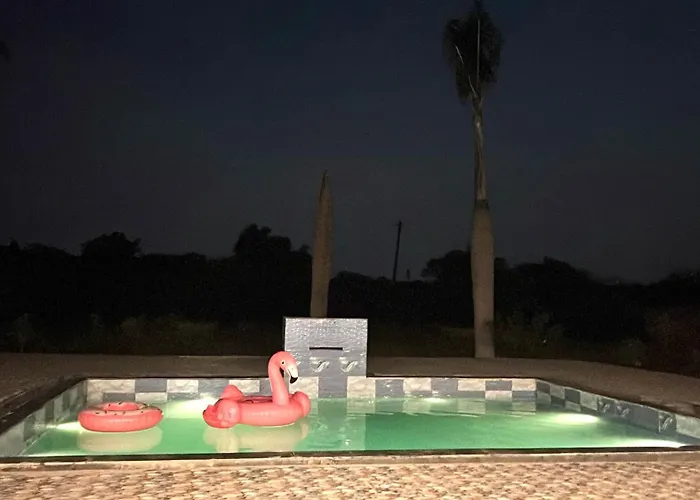 Entire Farmhouse With Jacuzzi For Parties In Hills