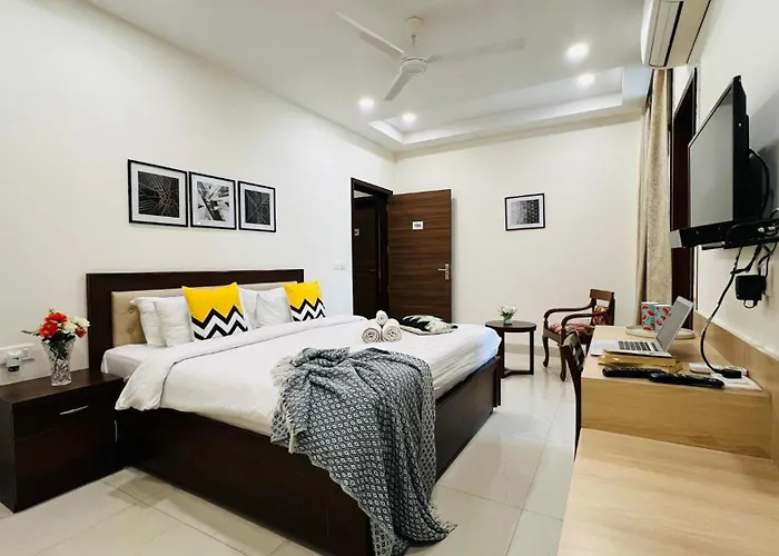 Bluo Studio5 Golf Course Road - Gym, Terrace Garden