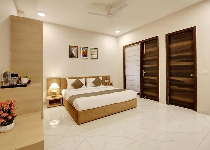 Limewood Stay - Fortis Hospital