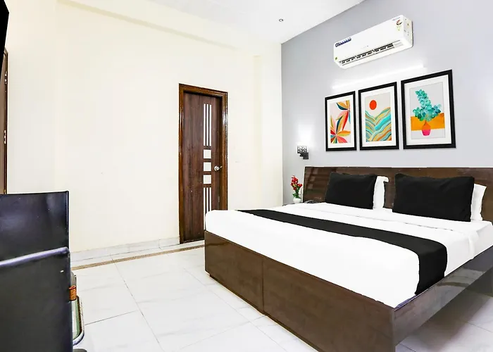Super Collection O Sector 45 Near Huda Metro Station