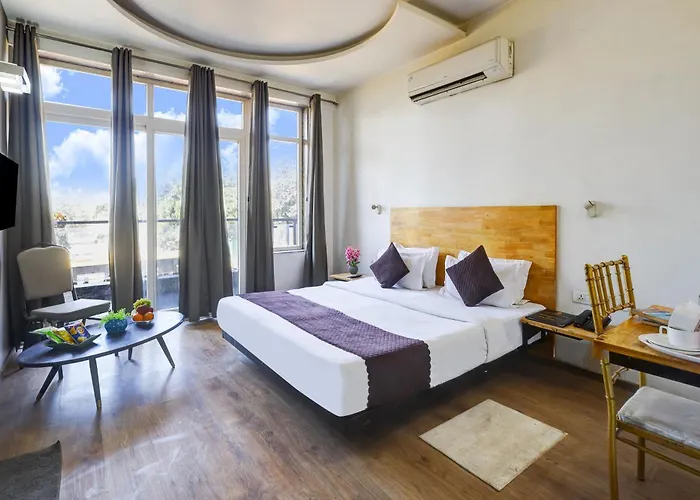 Hotel Wedlock Premium Huda City
