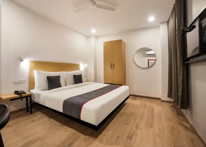 Super Townhouse 158 Near Netaji Subhash Marg Near Appu Ghar