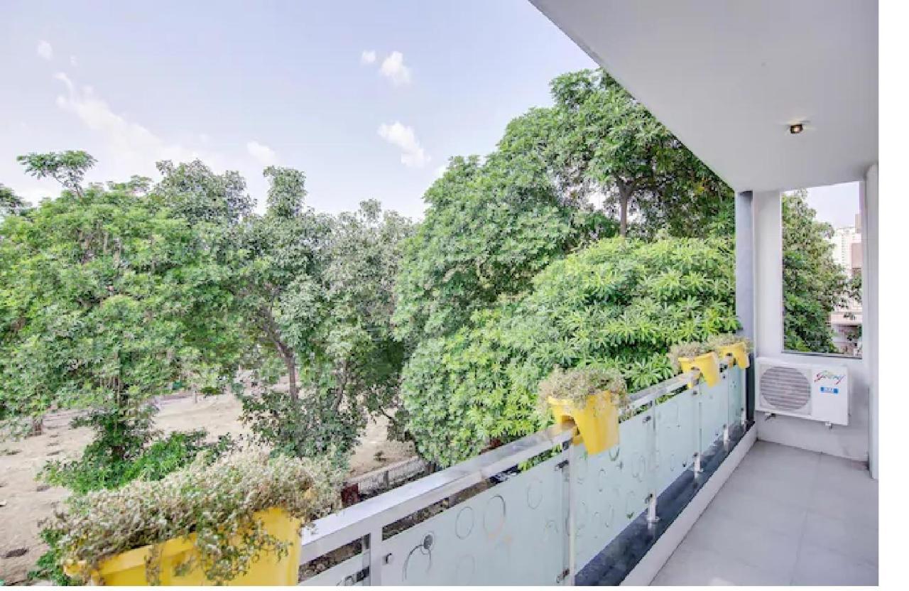 Hostel Nuab House - Near Fortis, Max, Medanta, Paras Hospitals And Huda Metro