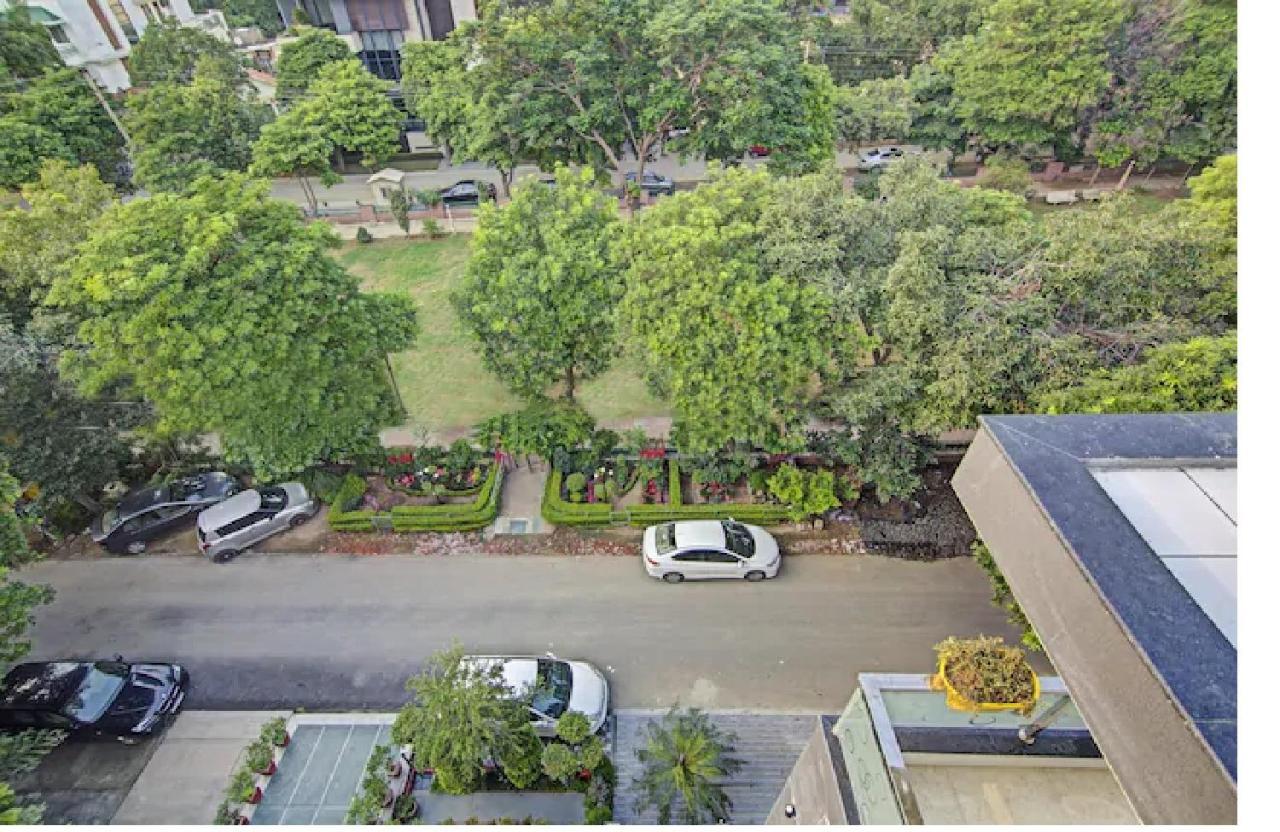 Hostel Nuab House - Near Fortis, Max, Medanta, Paras Hospitals And Huda Metro