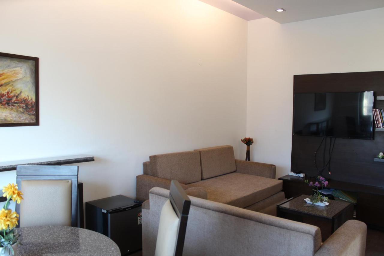 Hotel De Luxe 2*