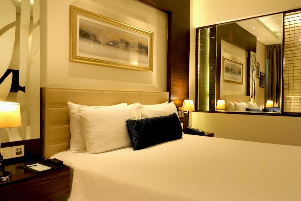 Doubletree By Hilton Gurugram Baani Square