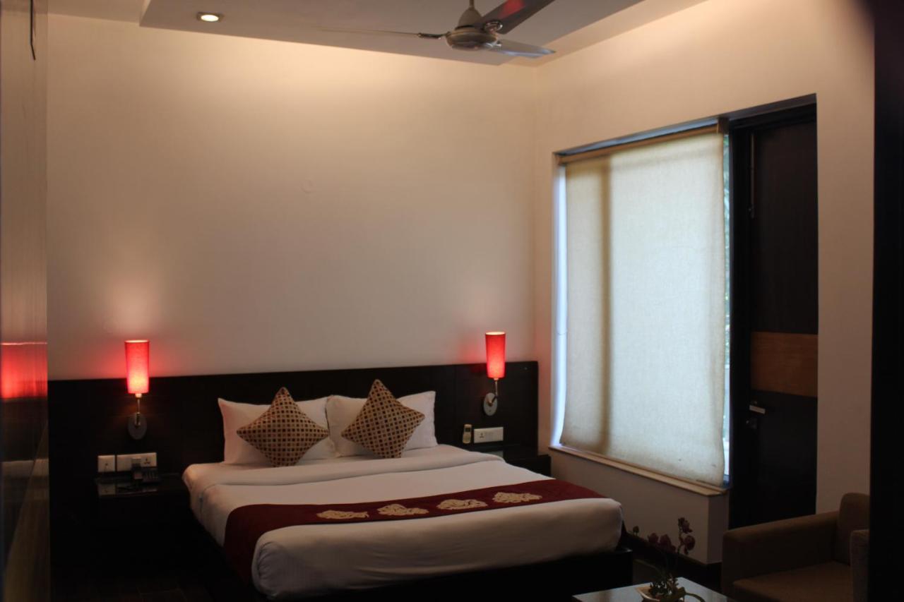 De Luxe Gurgaon
