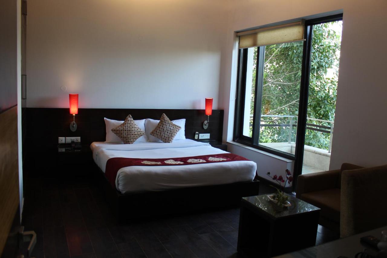 Hotel De Luxe 2*