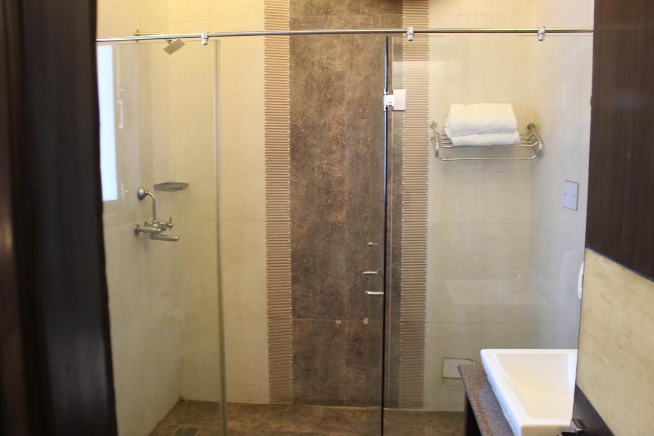 De Luxe Hotel 2*