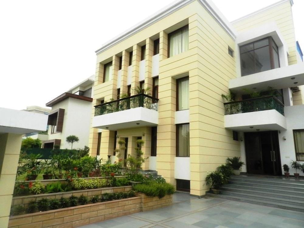 Tavisha Gurgaon
