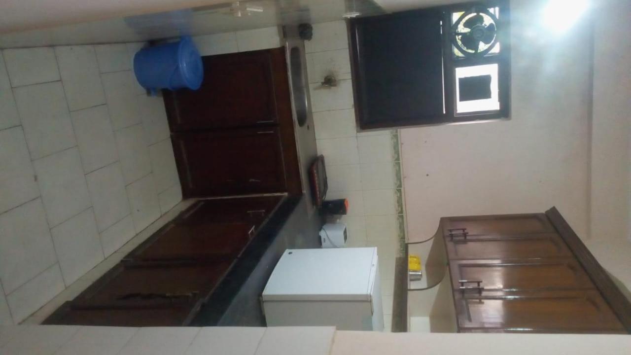 Apartment Mufis Homestay, Emerald Compound, New Palam Vihar-2 Gurgaon